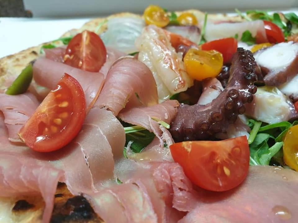Relais Black Horse Millesimo Bagian luar foto