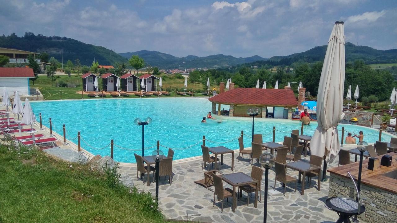 Relais Black Horse Millesimo Bagian luar foto