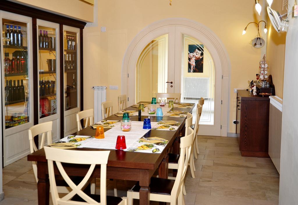 Relais Black Horse Millesimo Bagian luar foto